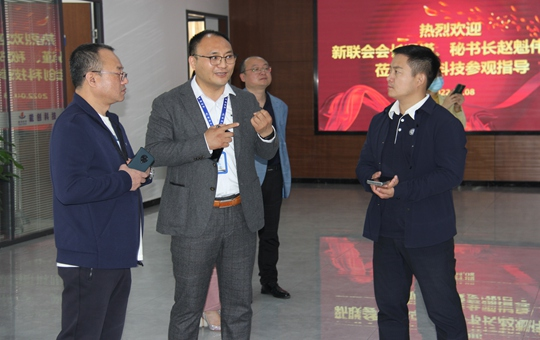 新联会冯会长一行莅临jn江南官方网站参观指导
